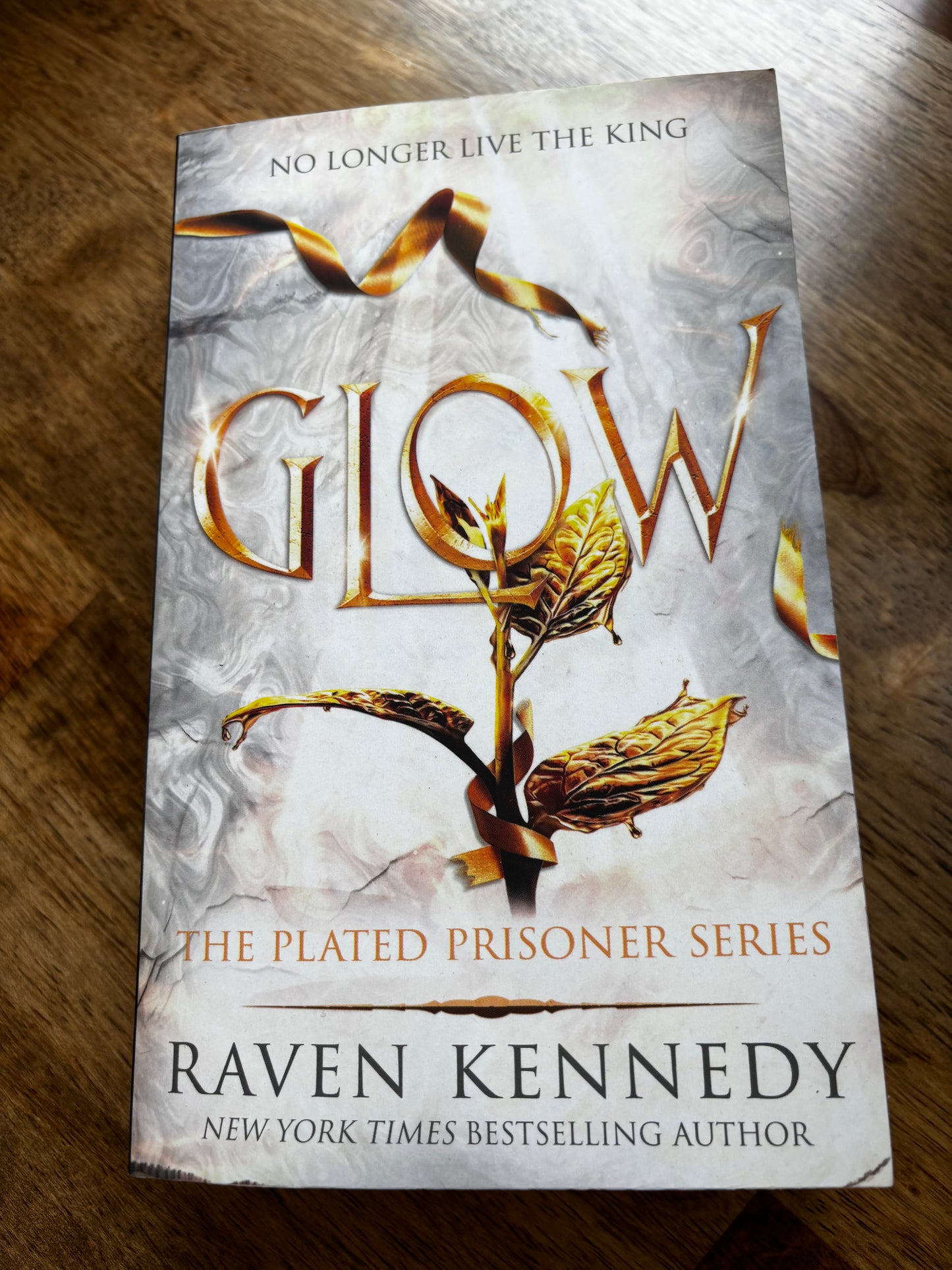 Glow (The Plated Prisoner #4)