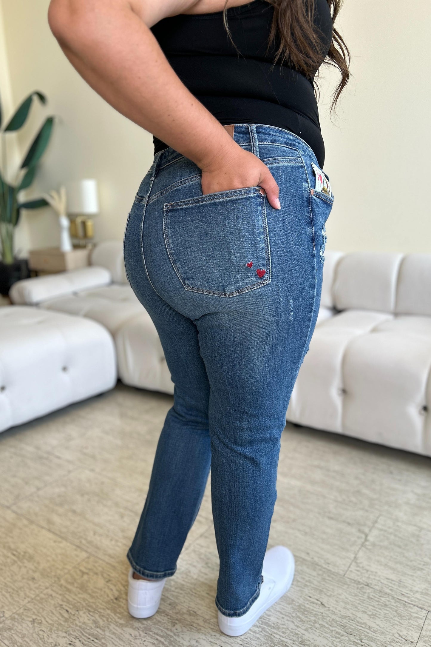 Judy Blue Queen Of Hearts Coin Pocket BF Jeans [Online Exclusive]