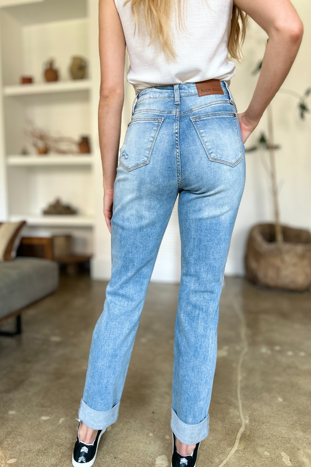 Judy Blue Distressed Straight Jeans with Patch Pockets [Online Exclusive]