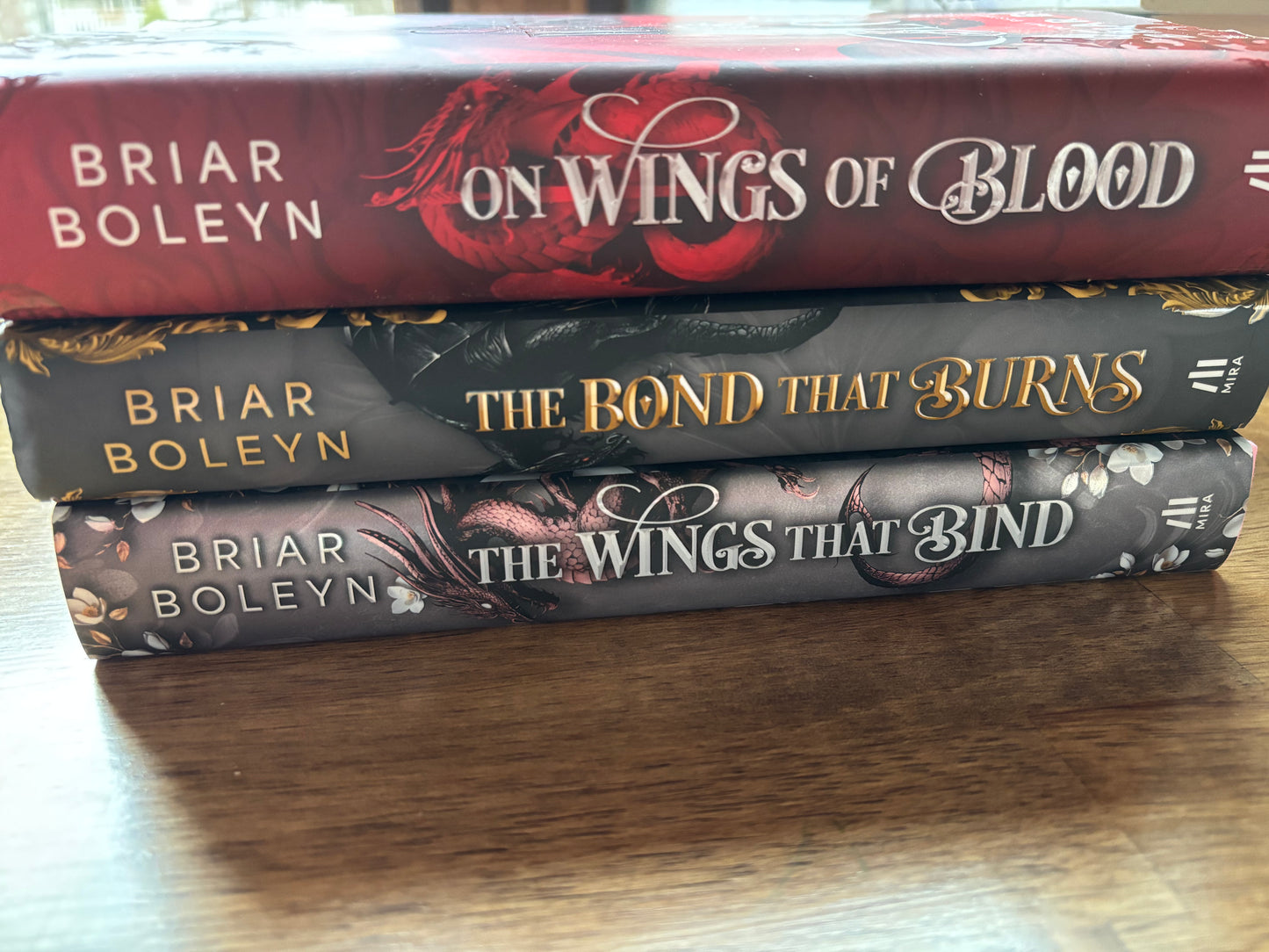 The Bond That Burns (Bloodwing Academy #2)