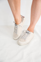 Load image into Gallery viewer, Amber Sneakers in Beige