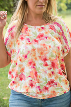 Load image into Gallery viewer, Bright Eyed Floral Top [Online Exclusive]