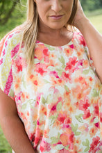 Load image into Gallery viewer, Bright Eyed Floral Top [Online Exclusive]