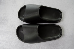 Everyday Sandals in Black [Online Exclusive]