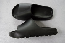 Load image into Gallery viewer, Everyday Sandals in Black [Online Exclusive]