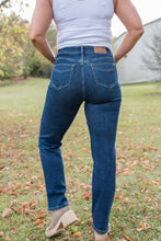 Load image into Gallery viewer, Here My Love Judy Blue Tummy Control Jeans [Online Exclusive]