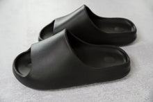 Load image into Gallery viewer, Everyday Sandals in Black [Online Exclusive]