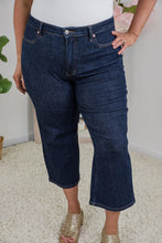 Load image into Gallery viewer, Astounding Tummy Control Cropped Judy Blue Jeans [Online Exclusive]