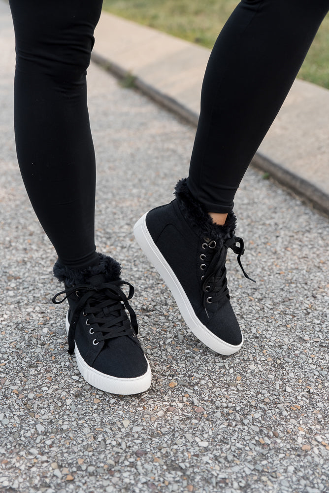 Templin Sneakers in Black [Online Exclusive]