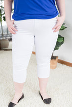 Load image into Gallery viewer, Find Your Way Judy Blue Capris [Online Exclusive]