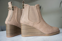 Load image into Gallery viewer, Praline Boots in Almond Redwood [Online Exclusive]