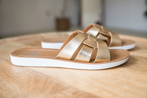 Rouge Sandals in Gold Metallic [Online Exclusive]