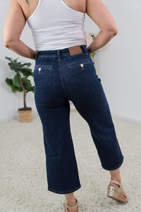 Astounding Tummy Control Cropped Judy Blue Jeans [Online Exclusive]
