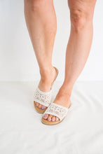 Load image into Gallery viewer, Hey Beach Natural Sandals