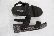 Load image into Gallery viewer, Pleasant Sandals in Black Suede