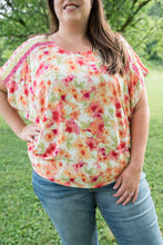 Load image into Gallery viewer, Bright Eyed Floral Top [Online Exclusive]