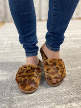 Load image into Gallery viewer, Fuzzy Slipper Sandals