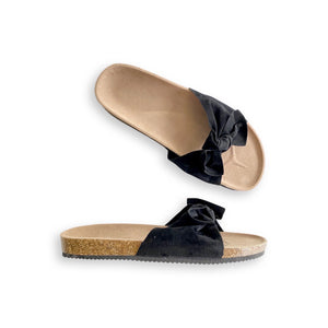 Beauty and Bows Sandals [Online Exclusive]